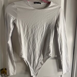 Zara White Long-Sleeve Crewneck Bodysuit Top